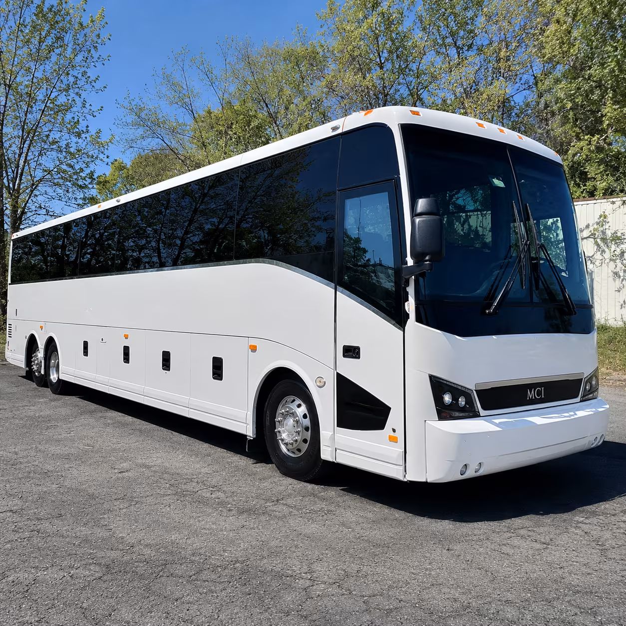 burbank camarillo and santa barbara airport shuttle buses