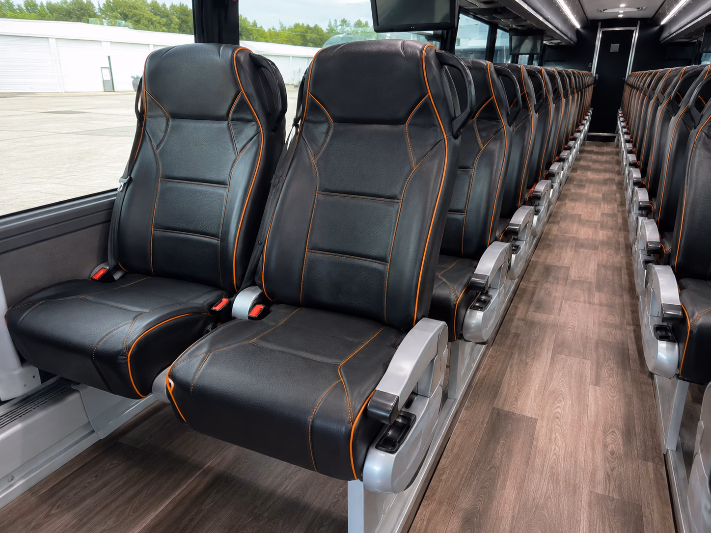 oxnardcharterbusservices com lets you arrange airport pickups from lax for out of town guests