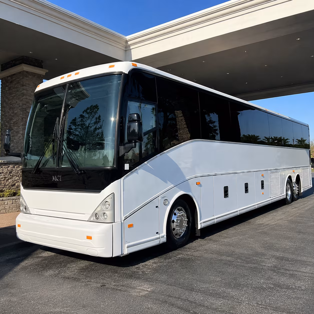 temporary and event based employee shuttles for oxnard projects